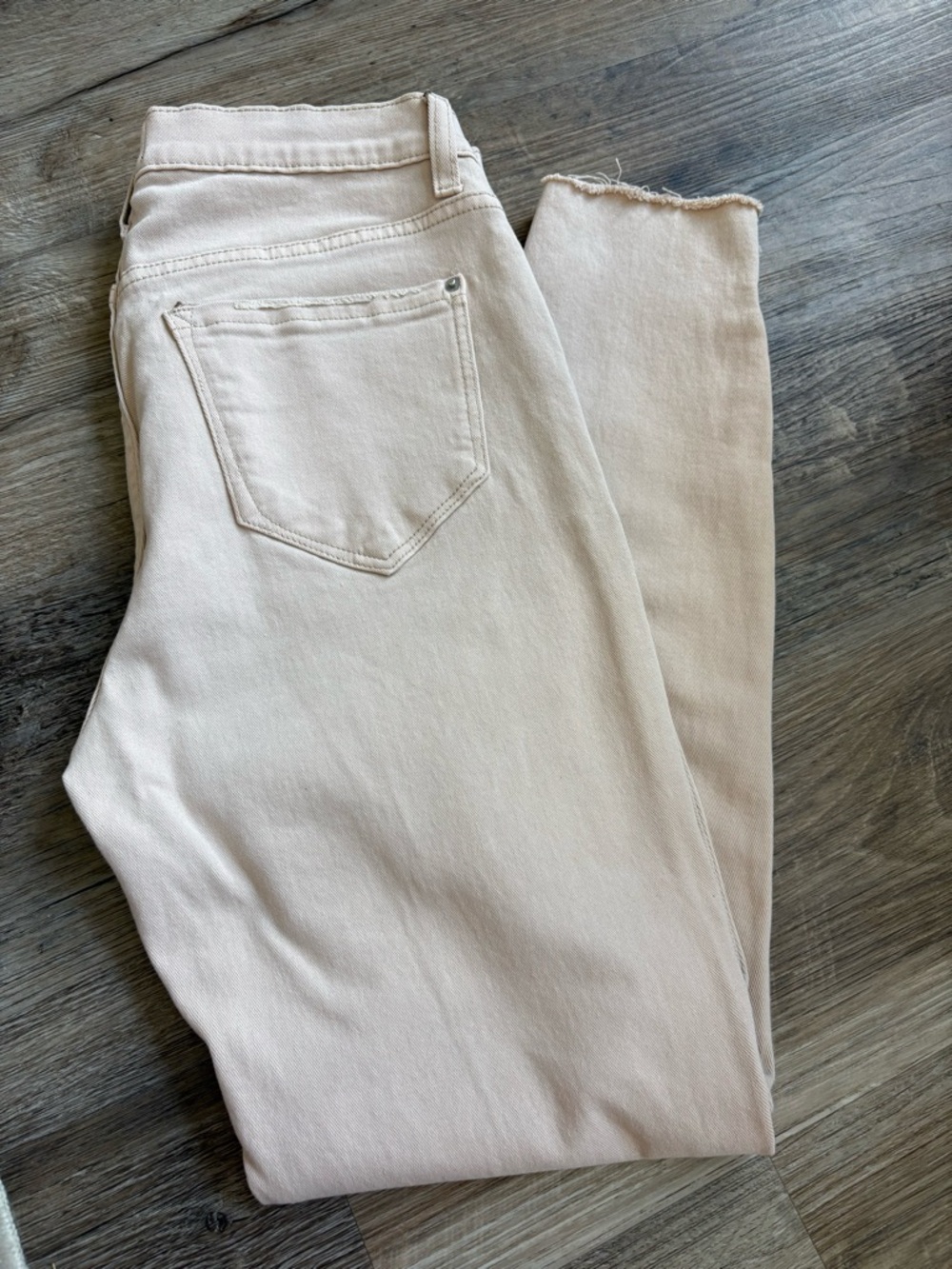 Kensie Skinny Jeans in Cream